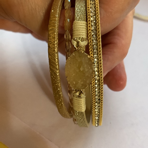 Gorgeous 5 strand bracelet* - Picture 6 of 6